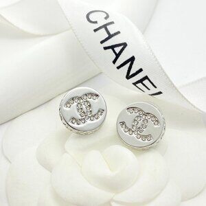 ✨✨Chanel earrings✨